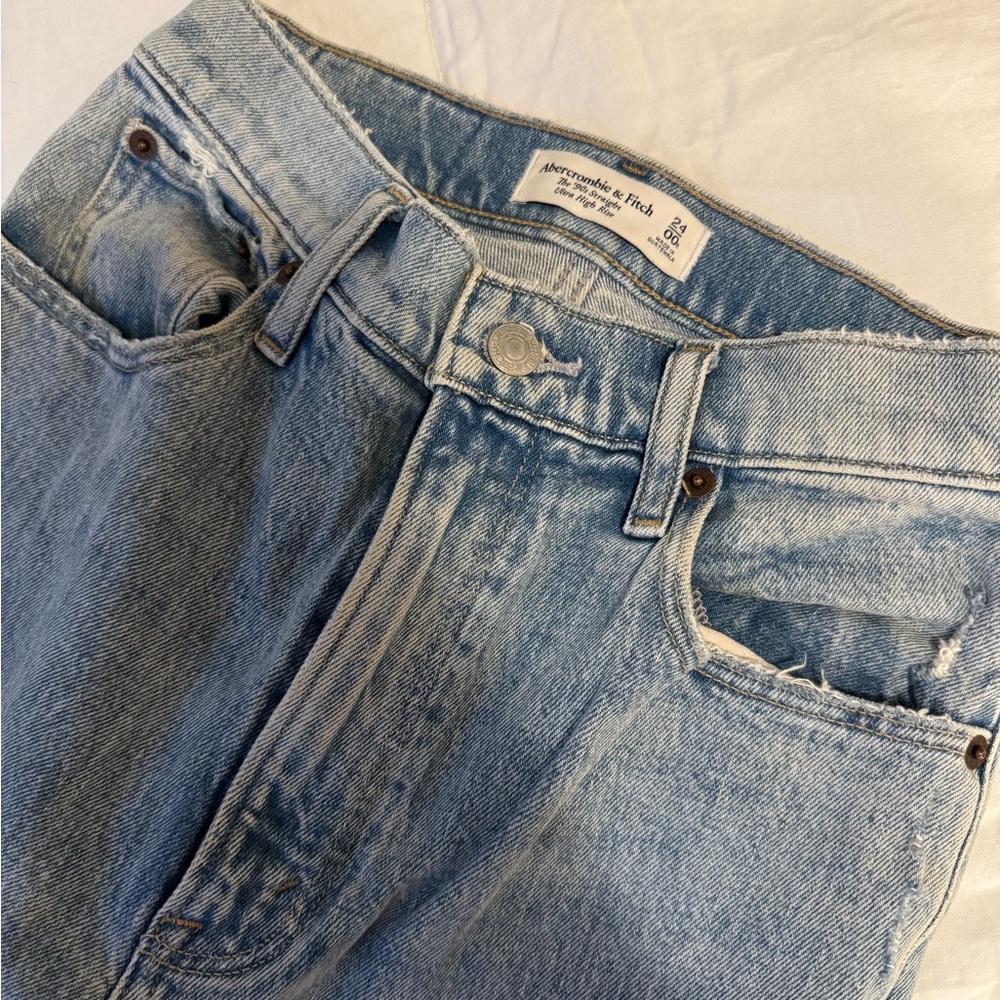 Abercrombie 90s Straight Ultra High Rise jeans Size 24 - Picture 3 of 5
